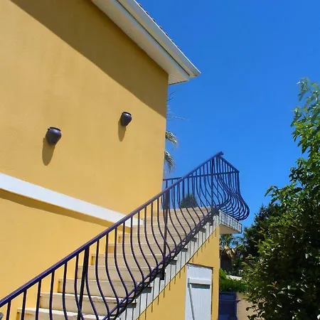 Rue Helene Boucher * Pérols